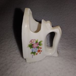 Vintage Royal Gorge Clothes Iron Toothpick Holder